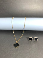 Clover Pendant Necklace  include  earrings