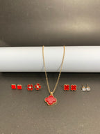 Clover Pendant Necklace  include  earrings