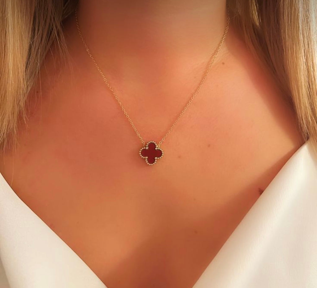 Clover Pendant Necklace  include  earrings