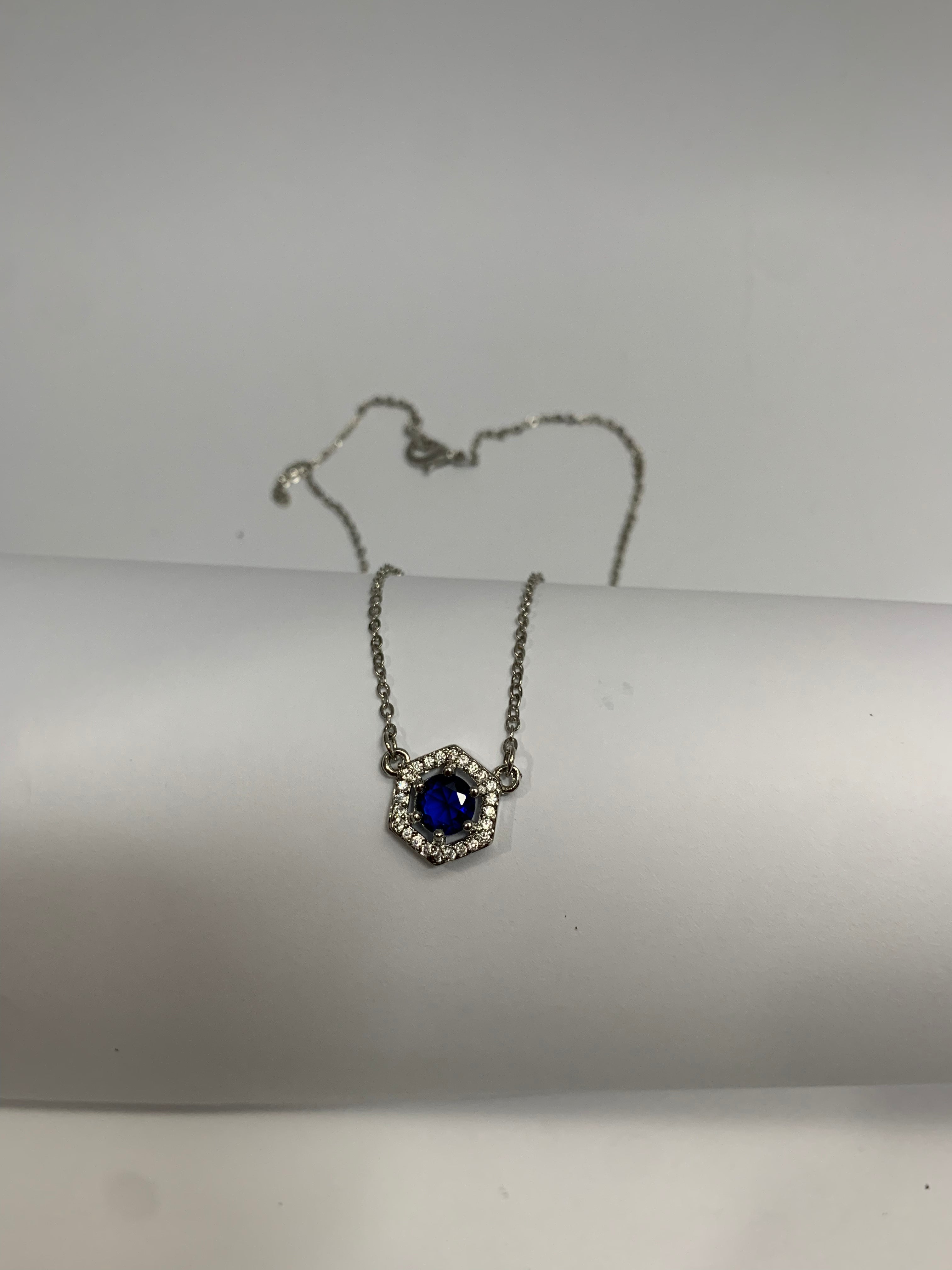 Silvery Pendant Necklace
